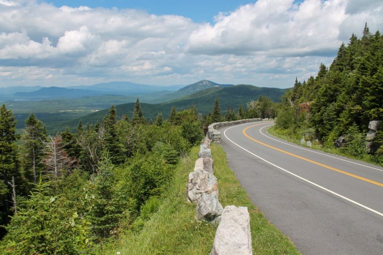 This is how you drive up Whiteface Mountain (New York State)