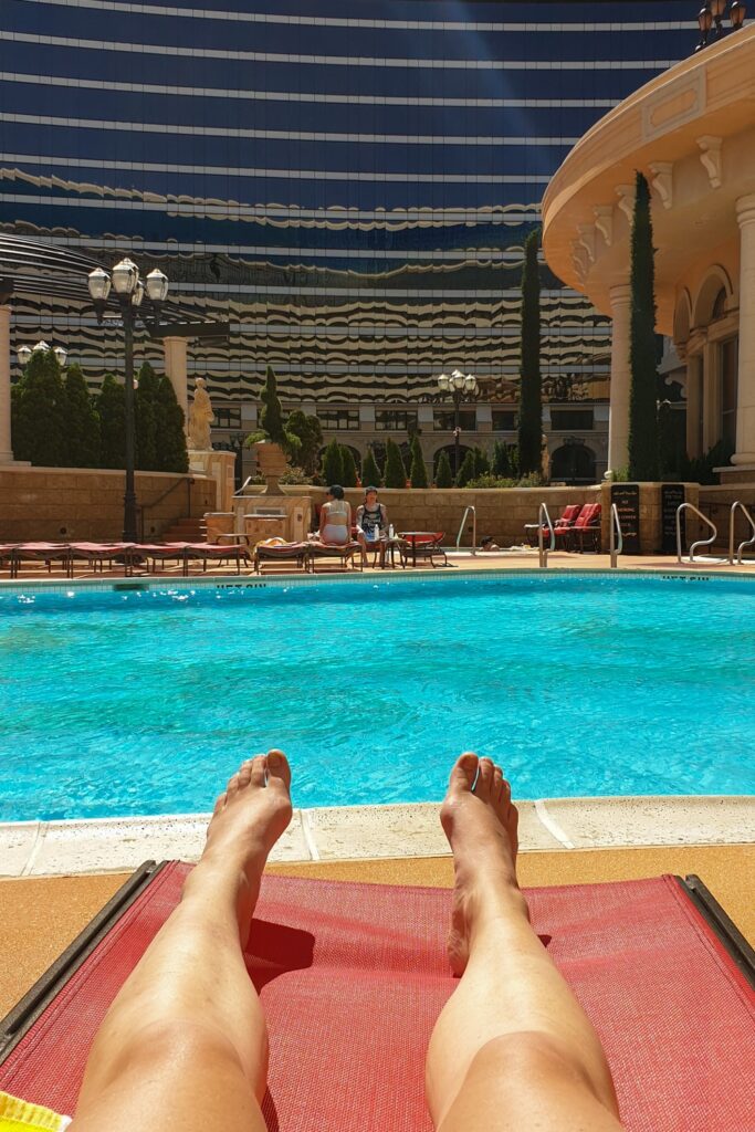 Terug in Californië: Lassen Volcanic & door naar Reno | Reisverslag Amerika 2019 | Amerika 2019 Relaxen bij het zwembad in Reno