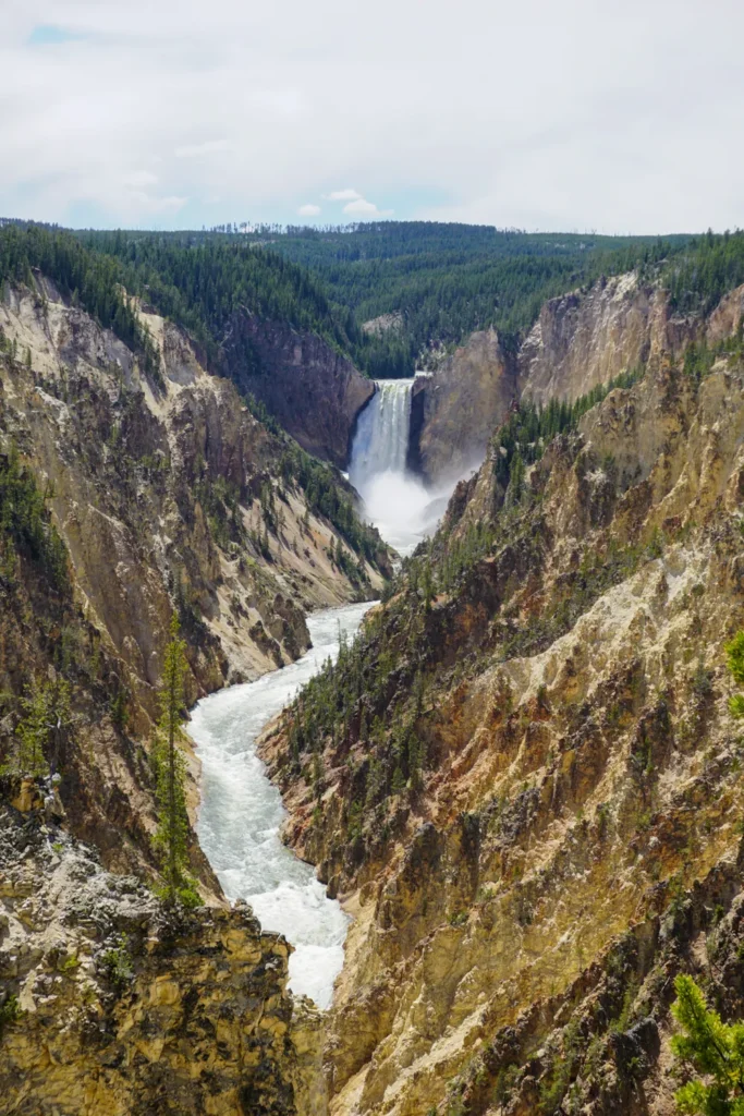 Waterval in de Grand Canyon of the Yellowstone