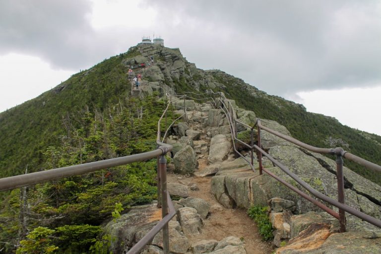 This is how you drive up Whiteface Mountain (New York State)