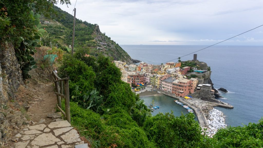 How to see Cinque Terre in one day? Itinerary & tips | Italy Cinque Terre hiking trails and helpful tips - Italy