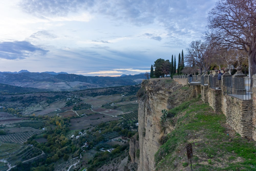 Wat te doen in Ronda? 15 tips & de mooiste plekken | Spanje Balcón del Coño in Ronda