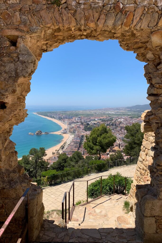 12 mooie dorpen en steden aan de Costa Brava | Spanje Blanes Costa Brava - via Unsplash