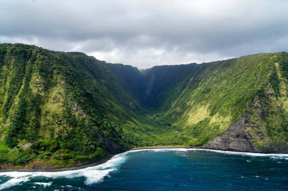 De 25 mooiste plekken op Hawaii | Amerika, Hawaii Waipi'o Valley via Unsplash