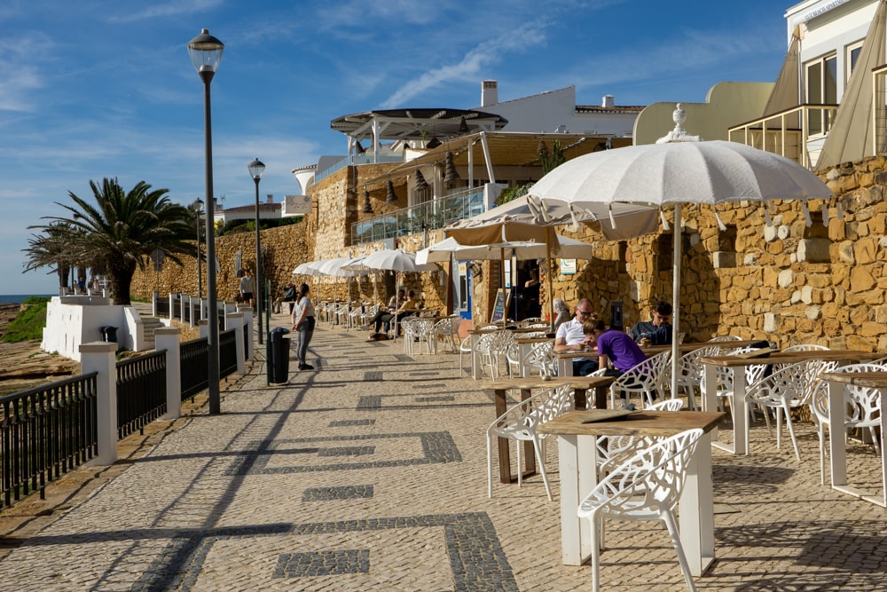 12 Praia da Luz bezienswaardigheden & leuke dingen om te doen | Portugal ZaZu Beach Club