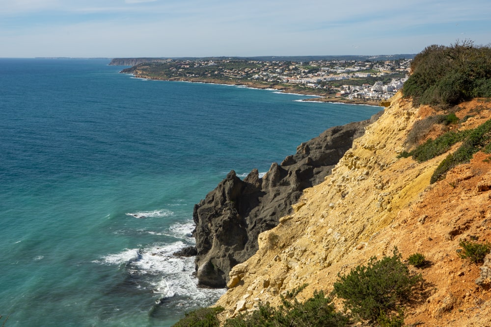 12 Praia da Luz bezienswaardigheden & leuke dingen om te doen | Portugal uitzichtpunt bij Rocha Negra