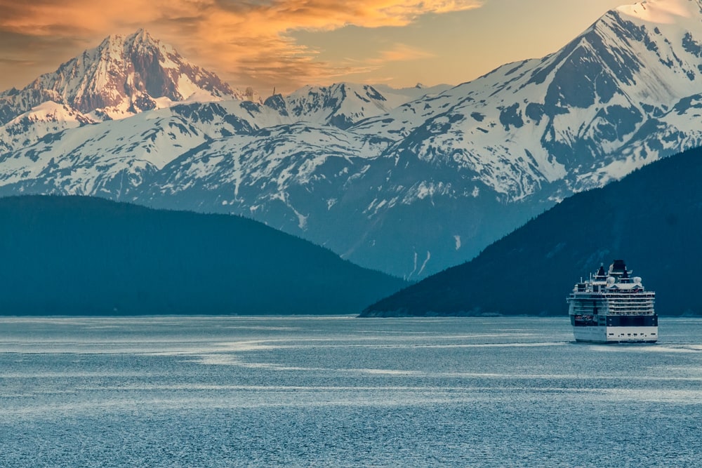 20 Alaska bezienswaardigheden: ontdek de Last Frontier | Alaska, Amerika Cruiseschip op de Inside Passage in Alaska - Foto via Depositphotos