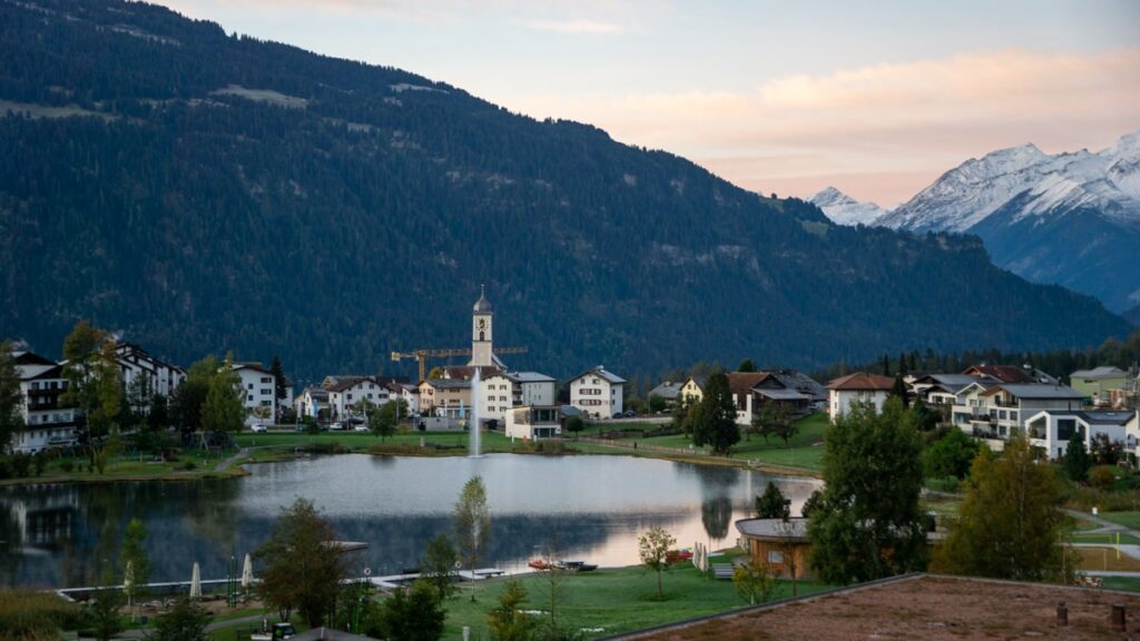 Rondreis Zwitserland: de mooiste route voor 2 weken | Zwitserland Ontdek Laax_ volop genieten van de Zwitserse Alpen