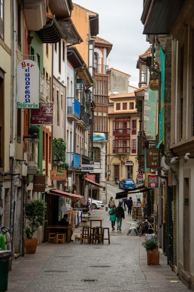 Het middeleeuwse stadscentrum van Llanes