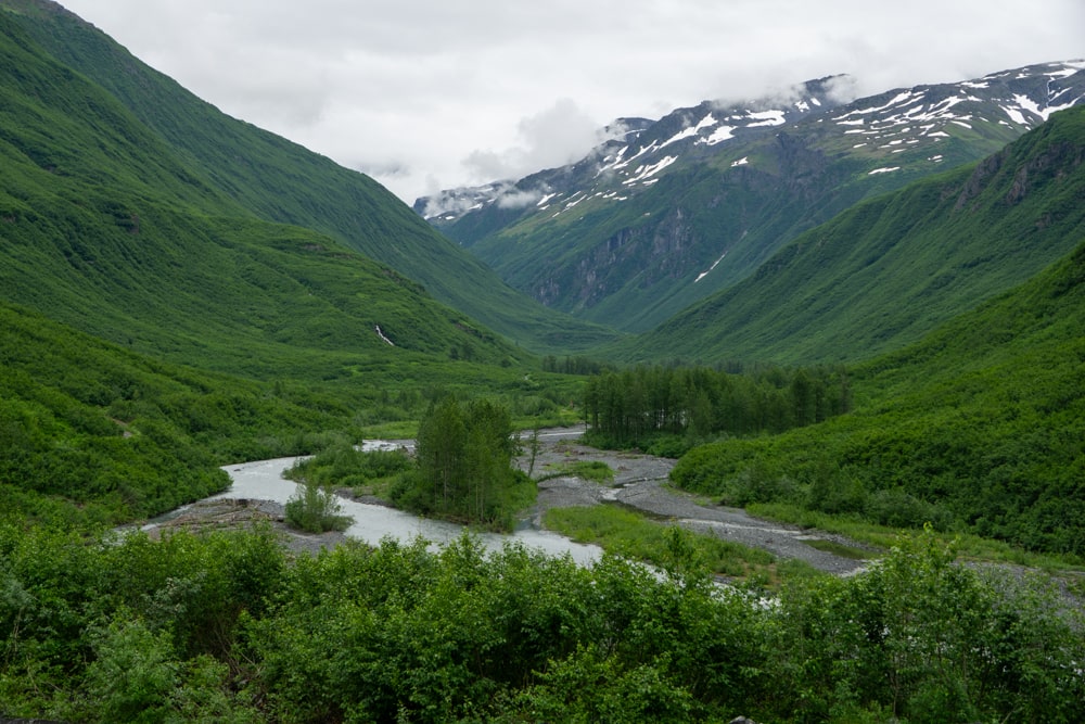 16 best things to do in Valdez Alaska + fun hiking trails | Alaska, United States Hike along Mineral Creek