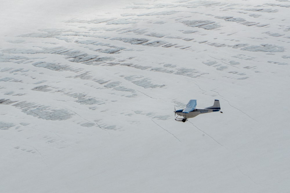 Ontdek Kenai Fjords National Park: een van de mooiste plekken in Alaska | Alaska, Amerika Vliegtuigje boven het Harding Icefield