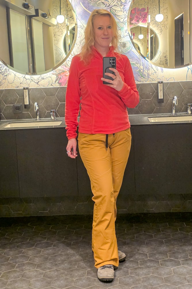 Eerste keer op wintersport: mijn ervaring & tips | Oostenrijk, Praktische reistips Geleende kleding voor skien