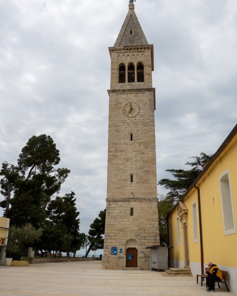 De klokkentoren van Novigrad