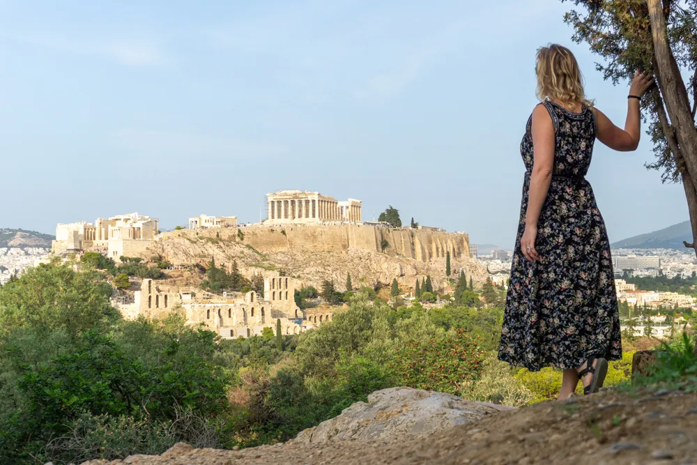 Akropolis bezoeken: tips voor je stedentrip Athene | Griekenland Co in Athene - uitzicht op het Akropolis